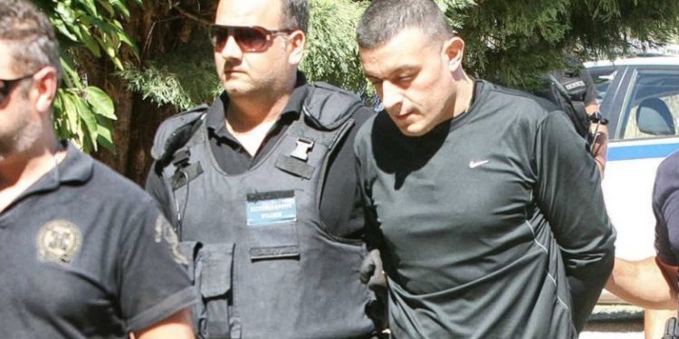 Alldaynews.gr Αλκέτ Ριζάι: Ο συνεπιβάτης του με το ψευδώνυμο «Τάκης ο Αλβανός» σε εκτελέσεις συμβολαίων θανάτου