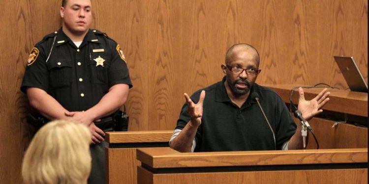 Alldaynews.gr Νεκρός ο στραγγαλιστής του Κλίβελαντ που δολοφόνησε 11 γυναίκες και κράτησε για χρόνια τα πτώματά τους