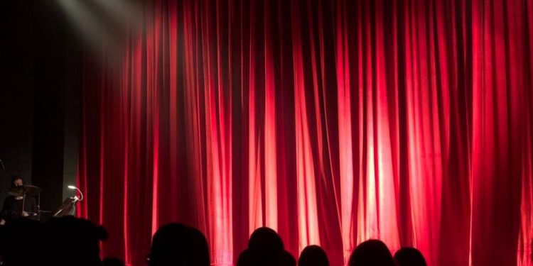 «Χρίστο, είσαι ένα λουλούδι, άφησέ με να σε κόψω πριν μαραθείς»-Νέα καταγγελία που καίει τον Δ.Λ