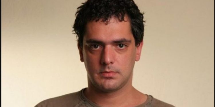 Κρίσιμες ώρες για τον Τάσο Θεοδωρόπουλο: Στην ΜΕΘ διασωληνωμένος με Covid-Ακρωτηριάστηκε και το δεύτερο πόδι του