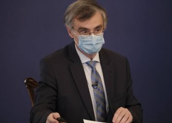 «Βόμβα» Τσιόδρα: Έως 8.000 κρούσματα αυτή την εβδομάδα – Θα επικρατήσουν οι μεταλλάξεις