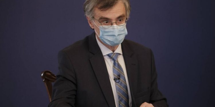 Alldaynews.gr «Βόμβα» Τσιόδρα: Έως 8.000 κρούσματα αυτή την εβδομάδα – Θα επικρατήσουν οι μεταλλάξεις