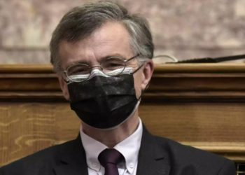 Κορονοϊός: Αυτό είναι το σενάριο για τη διπλή μάσκα – Πώς θα φοριέται