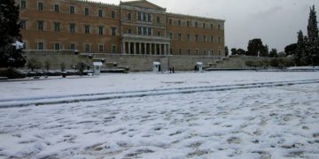 Alldaynews.gr Χιόνια στην Αθήνα: Δείτε που έχει διακοπεί η κυκλοφορία αυτή τη στιγμή