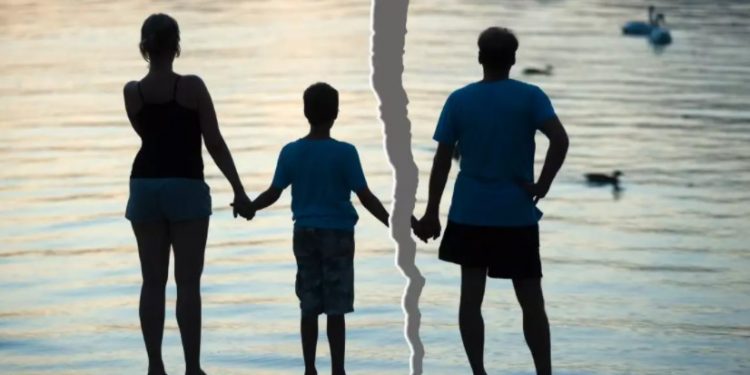 Alldaynews.gr Οικογενειακό δίκαιο: Αλλάζουν όλα για τους διαζευγμένους γονείς