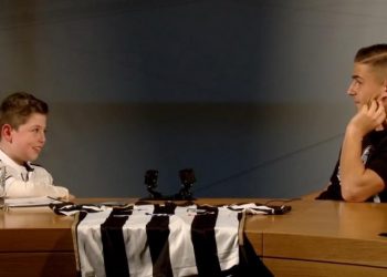 ΠΑΟΚ – «Έφυγε» ο μικρός Βαγγέλης: Είχε πάρει συνέντευξη από τον Δημήτρη Πέλκα