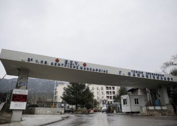 Θεσσαλονίκη: Θρίλερ με νεκρή από κορονοϊό – Το νοσοκομείο δεν έδινε τη σορό στην οικογένεια