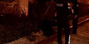 Νεκρός νεαρός στις γραμμές του Προαστιακού[Σοκαριστική Φωτογραφία]