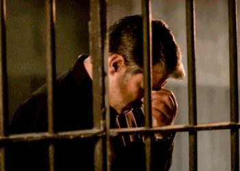 Άγριες Μέλισσες: Ο Βόσκαρης στη φυλακή