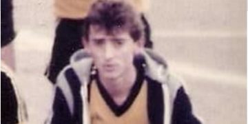 Alldaynews.gr Τραγωδία: Πέθανε απο κορωνοϊό πρώην ποδοσφαιριστής με διαφορά λίγων ημερών από τη μητέρα του