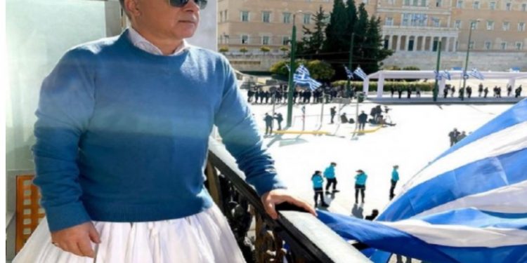 Φώτης Σεργουλόπουλος: Έβαλε φουστανέλα για να γιορτάσει την 25η Μαρτίου[photo]