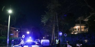 Alldaynews.gr Συναγερμός στην ΕΛ.ΑΣ: Φάρσα για βόμβα στο σπίτι του Αντώνη Σαμαρά στην Κηφισιά