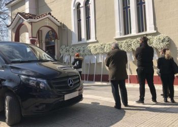 Alldaynews.gr Ράγισαν καρδιές στο τελευταίο αντίο στον 37χρονο Λεωνίδα