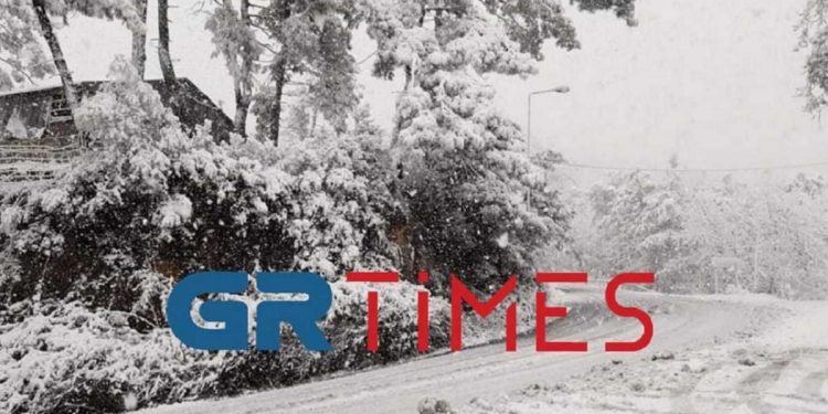 Alldaynews.gr Καιρός – Θάσος: Σφοδρή χιονόπτωση – Στα λευκά όλο το νησί (pics, vid)