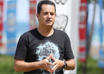 Survivor-Έξαλλος ο Ατζούν! “Τηρήστε τη βίβλο αλλιώς θα σας …”