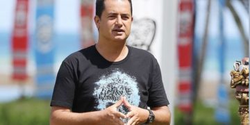 Alldaynews.gr Survivor-Έξαλλος ο Ατζούν! “Τηρήστε τη βίβλο αλλιώς θα σας …”
