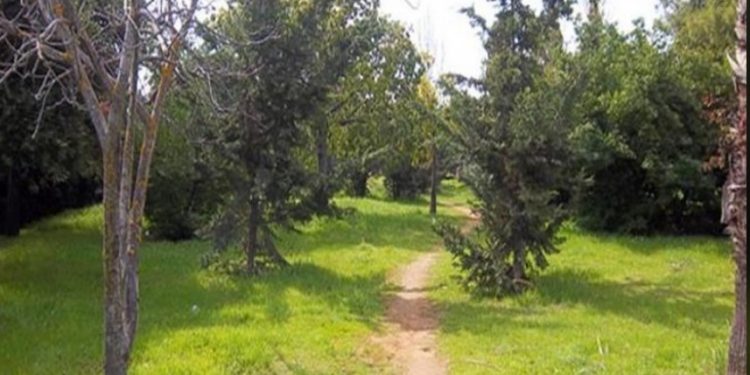 Νέα Τραγωδία στην Ελλάδα-5χρονο κοριτσάκι Βρέθηκε κρεμασμένο από ένα σκοινί[video]