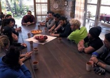 Alldaynews.gr Καυτά πλάνα παίκτριας από την πρώτη μέρα: Tα πρώτα διόλου κατάλληλα πλάvα της «Φάρμας» (Pics)