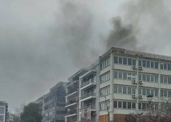 Θεσσαλονίκη: Στο νοσοκομείο 35χρονος μετά από έκρηξη σε συνεργείο αυτοκινήτων