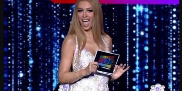 Ελένη Φουρέιρα: Έφαγε “Γλίστρα” στο live του House Of Fame![video]