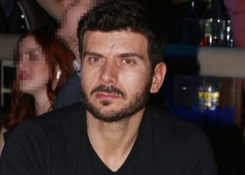 Θρήνος για τον Μάνο Γαβρά-Πέθανε ο πατέρας του