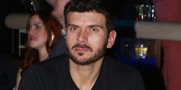 Alldaynews.gr Θρήνος για τον Μάνο Γαβρά-Πέθανε ο πατέρας του