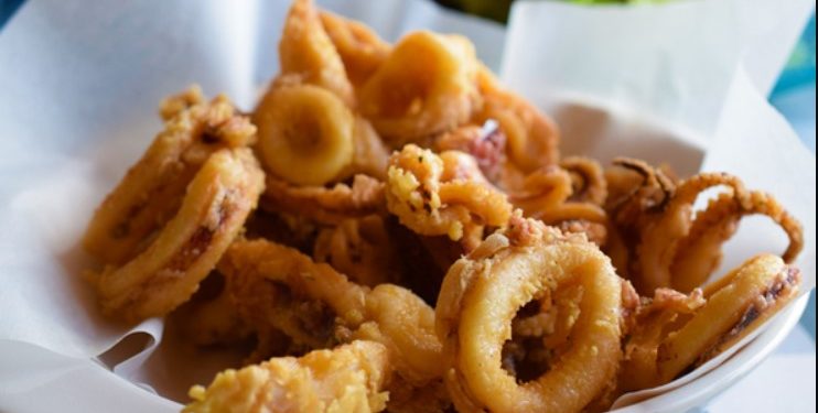 Alldaynews.gr Καλαμαράκια: Το κόλπο για να τα τηγανίσεις και να τα απογειώσεις!