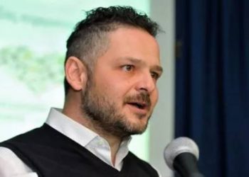 Σοκ από τον θάνατο 42χρονου διατροφολόγου-Τον βρήκε πεσμένο στο μπάνιο η σύζυγός του