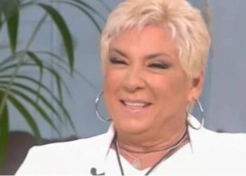 Δείτε τι έγραψε η Δήμητρα Λιάνη στον τάφο του Ανδρέα Παπανδρέου