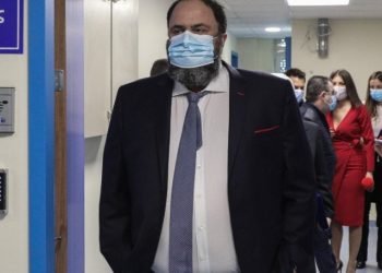 Δωρεά του Βαγγέλη Μαρινάκη στους σεισμόπληκτους στο Δαμάσι (vid)