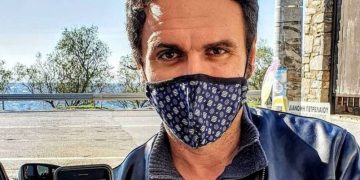 Alldaynews.gr Θετικός στον κορονοϊό ο ηθοποιός Ηλίας Μελέτης