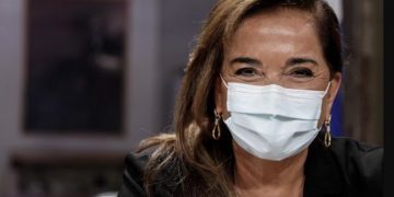 Ντόρα Μπακογιάννη: “Κανείς δεν θα με κρατήσει από το να πάω στην Κρήτη το Πάσχα”[video]