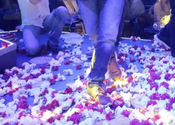 Νυχτερινό Κέντρο στην Αθήνα λειτουργούσε κανονικά με ζωντανή μουσική και πελάτες!