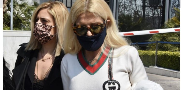 «Αφήνω πίσω μου τον πόνο»-Βγήκε από το νοσοκομείο η Μαρίνα Πατούλη[videos]