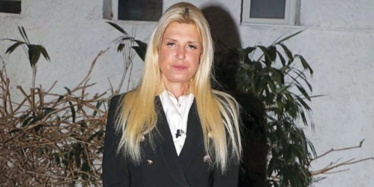 Μια άλλη Μαρίνα Πατούλη μετά το εξώδικο- «Έσβησε» και το μακιγιάζ![video]