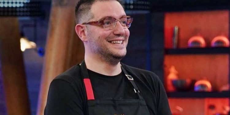 Masterchef: Σε 3 λεπτά ο Παύλος διέλυσε την τοξικότητα ενός «παντελονάτου» κόσμου- Και όχι επειδή είναι χημικός