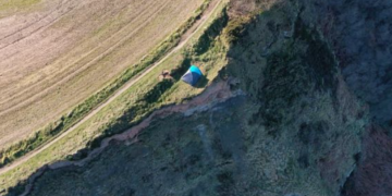 Alldaynews.gr skini_stin_akri_gkremoy_1