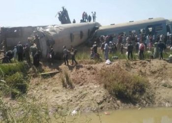 Τραγωδία στην Αίγυπτο: Δεκάδες νεκροί και τραυματίες από σύγκρουση τρένων (video)