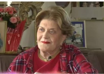 Βάσια Τριφύλλη: «Ο καρκίνος και η επιτυχία ήρθαν μαζί στη ζωή μου»