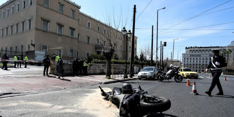 troxaio-vouli_τροχαίο Βουλή