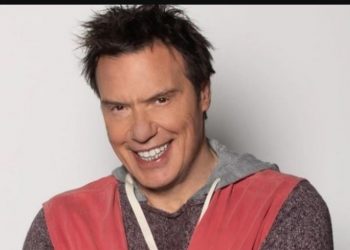 Alldaynews.gr Στράτος Τζώρτζογλου: Έδινα αυτόγραφα και δεν είχα ρεύμα 4 μήνες