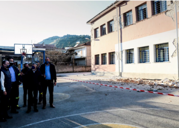 Σεισμός στην Ελασσόνα: Προς κατεδάφιση το σχολείο και πάνω από 100 σπίτια (vid)