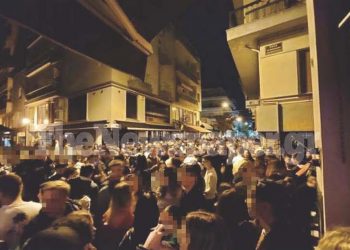 Βόλος: Συνωστισμός και ολονύχτιο πάρτι – Αντιδράσεις κατοίκων (video)