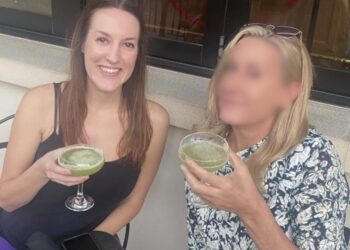 Φριχτός θάνατος 29χρονης: Άντρας πήδηξε από κτίριο για να αυτοκτονήσει και έπεσε πάνω της (video)