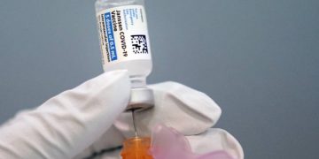 Alldaynews.gr Αναστολή των εμβολιασμών με Johnson & Johnson στις ΗΠΑ – Έξι περιπτώσεις θρομβώσεων σε νέες ηλικίες
