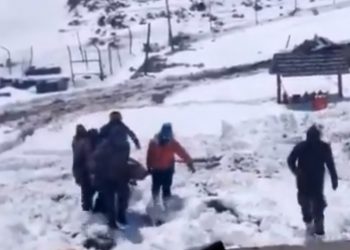 Ιμαλάια: Τουλάχιστον οκτώ εργάτες νεκροί από χιονοστιβάδα[video]