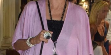 «Είδα τον άντρα μου στην τηλεόραση μετά τον θάνατό του και σταμάτησε η καρδιά μου»