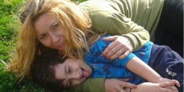 «Ο γιος μου είναι εκεί όπως το κάθε μωράκι που έφυγε – Είναι αγγελάκια… Μας περιμένουν με αγωνία…»