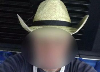 Άνδρος: Ψάλτης και πατέρας 10 παιδιών ο καθηγητής που αρνήθηκε να κάνει self test και συνελήφθη