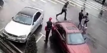 Alldaynews.gr Η σοκαριστική στιγμή της απαγωγής 27χρονης που βρέθηκε αργότερα στραγγαλισμένη